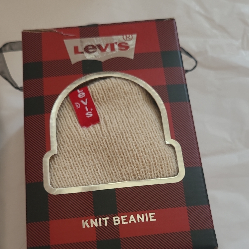 Mens Levi's Cream Logo Patch Knit Beanie